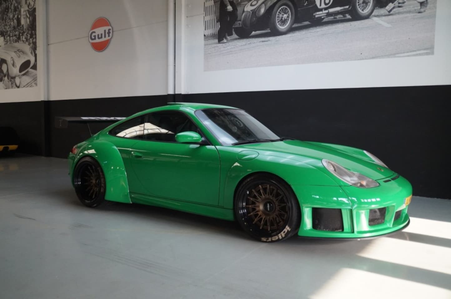 Porsche 911 - RWB Europe #11 911 Carrera 4 Bi Turbo  (1999) - AutoWereld.nl