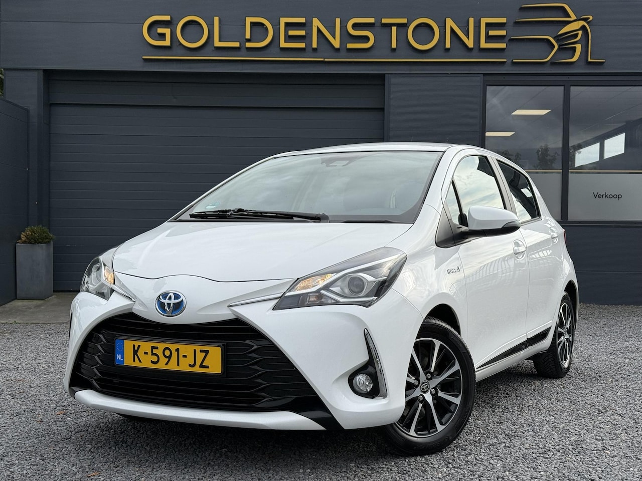 Toyota Yaris - 1.5 Hybrid Design Sport Navi,Camera,Clima,Cruise,Lm velgen,Apk tot 06-2026 - AutoWereld.nl
