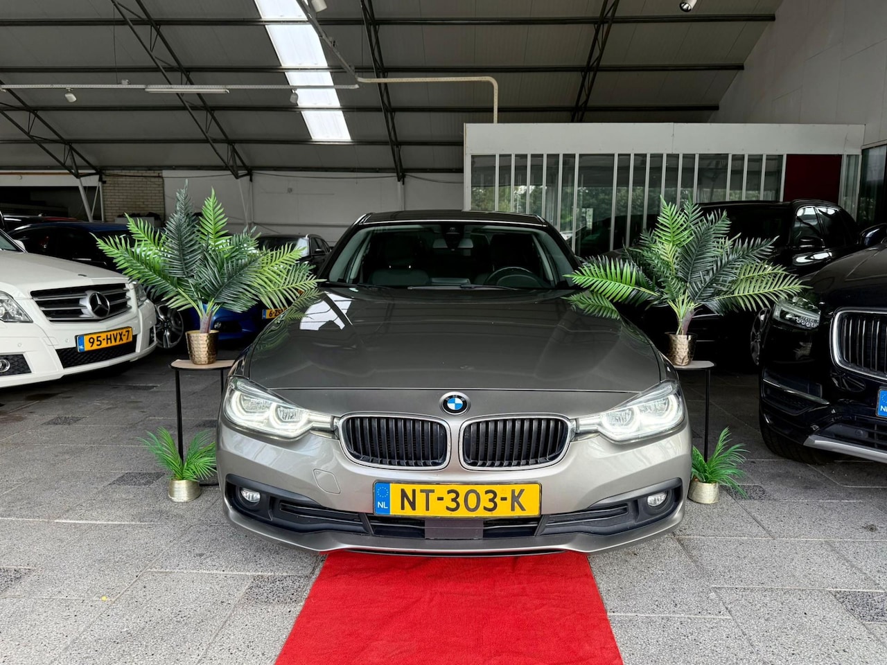 BMW 3-serie - 320D AUT SEDAN 245633KM! 2017 - AutoWereld.nl