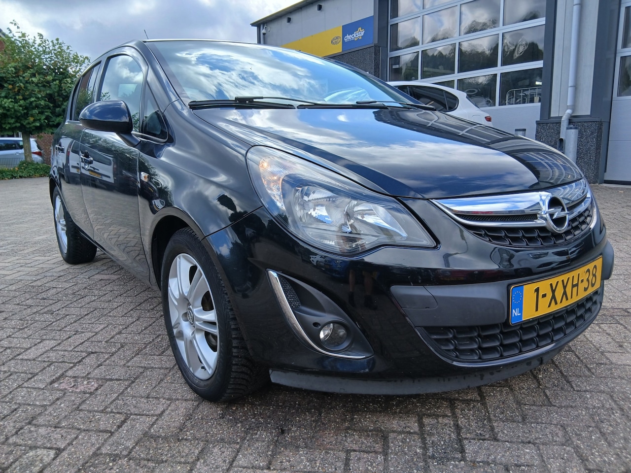 Opel Corsa - 1.2-16V BlitZ - 5 Drs - Airco - Nap - AutoWereld.nl