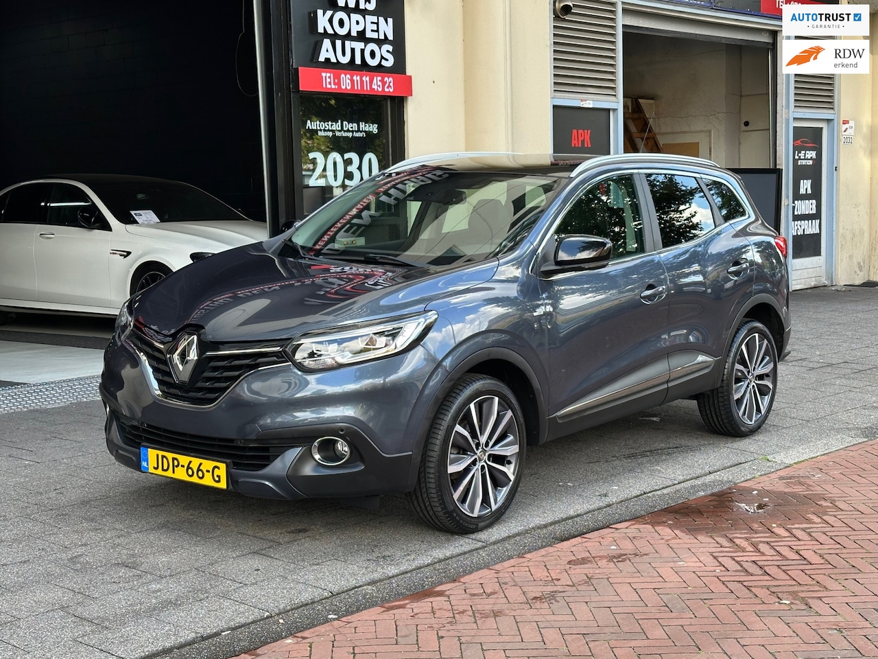 Renault Kadjar - 1.2 TCe Bose Automaat Leer Navi Carplay Pano - AutoWereld.nl