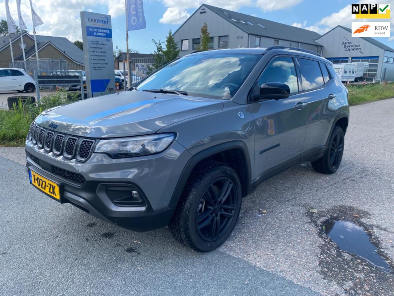 Jeep Compass - 4xe 240 Plug-in Hybrid Electric Trailhawk 4xe 240 Plug-in Hybrid Electric Trailhawk - AutoWereld.nl