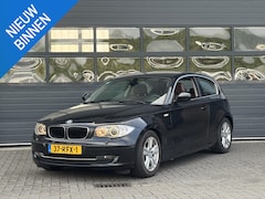 BMW 1-serie - 116I BUSINESS LINE ULTIMATE EDITION I SPORTSTOELEN I LEDEREN BEKLEDING I XENON I NAVIGATIE