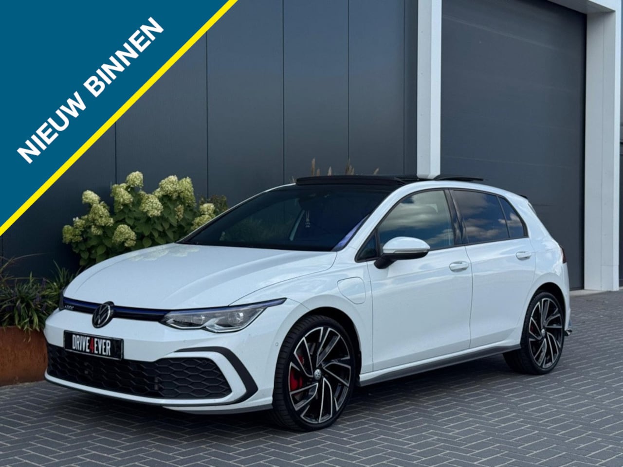 Volkswagen Golf - 1.4 eHybrid GTE 245pk FULL PANO CAMERA NAVI SFEER IQ LIGHT - AutoWereld.nl