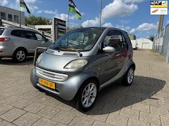 Smart City-coupé - & pure
