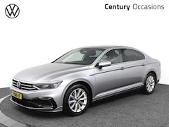Volkswagen Passat - 1.4 TSI 218Pk PHEV GTE Business Ecc / Trekhaak / Navi