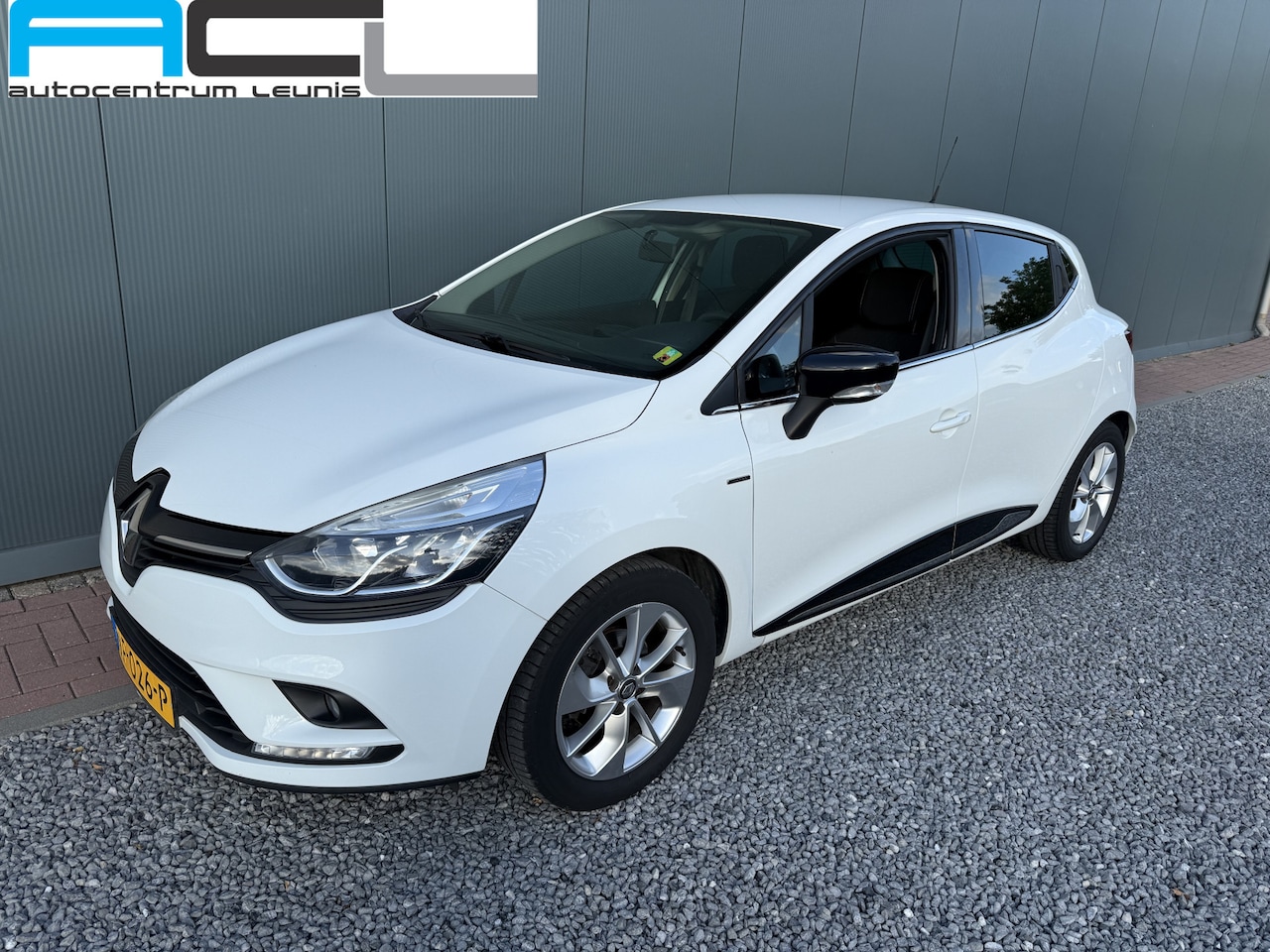 Renault Clio - 0.9 TCe Limited 0.9 TCe Limited 5-drs - AutoWereld.nl