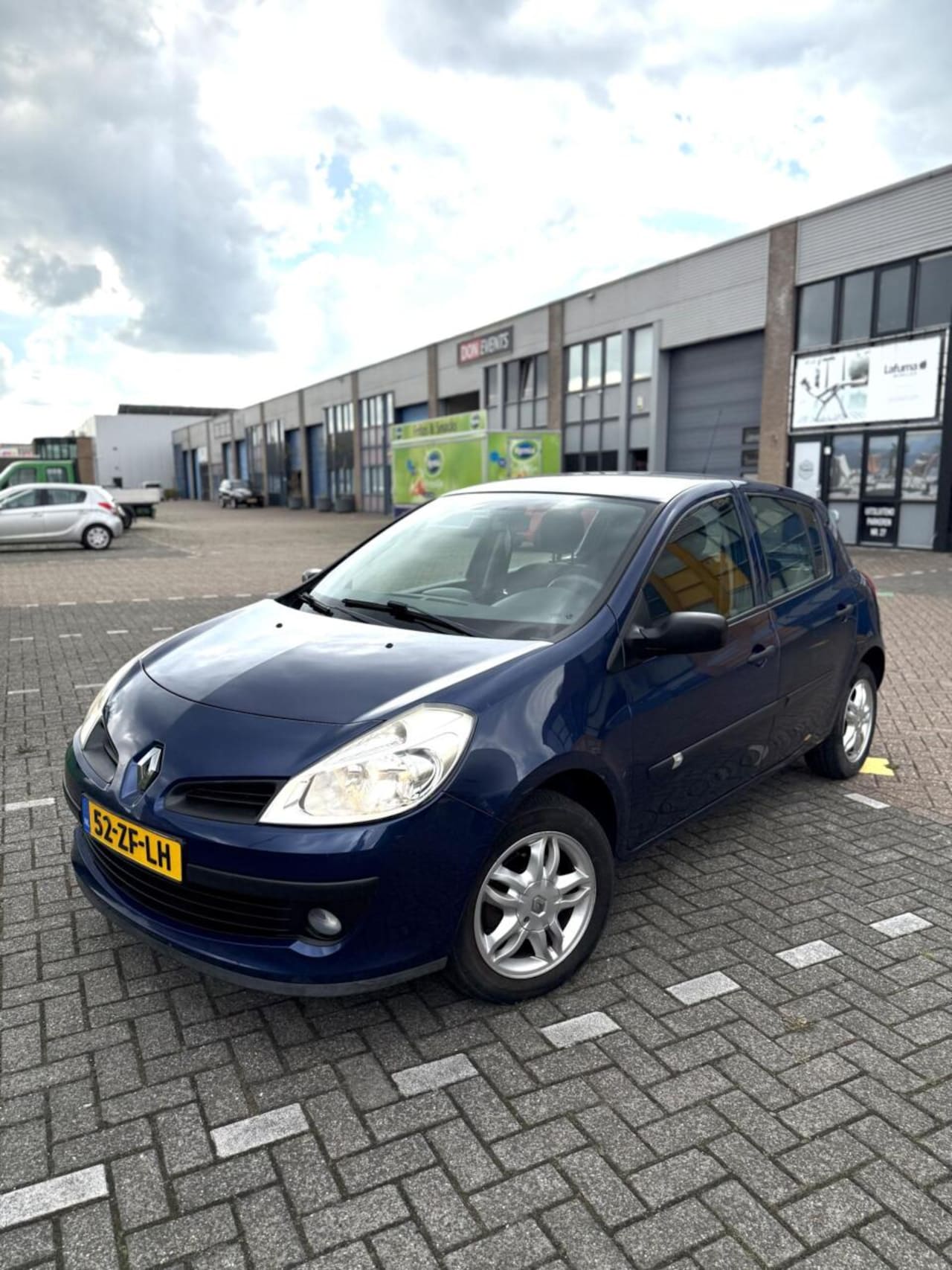 Renault Clio - 1.2 TCE 5-deurs Business Line Airco 2 sleutels - AutoWereld.nl
