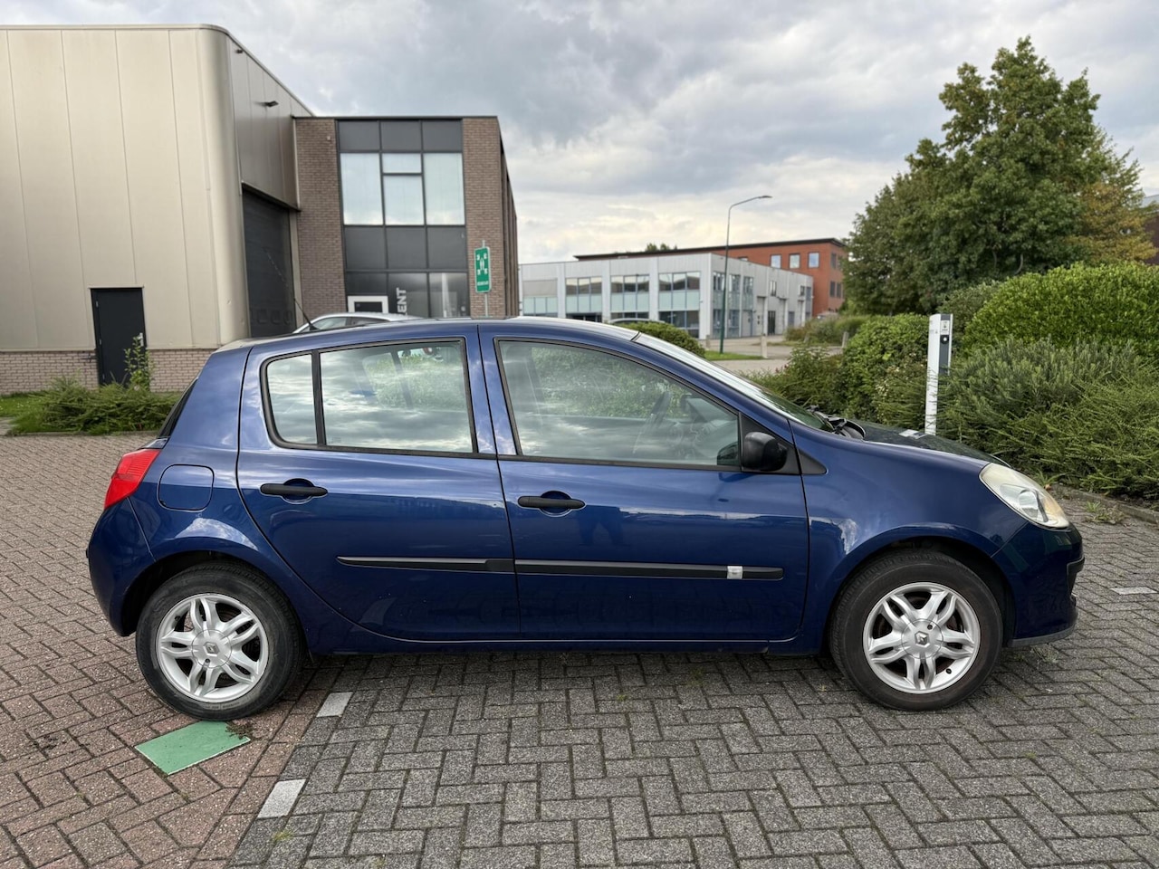 Renault Clio - 1.2 TCE 5-deurs Business Line Airco 2 sleutels - AutoWereld.nl