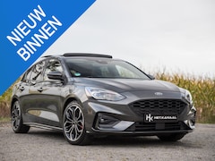 Ford Focus - 1.5 EcoBoost ST Line Business Pano ACC B&O Keyless