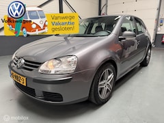Volkswagen Golf - 1.9 TDI 105PK BlueMotion|Navi|Dealer auto