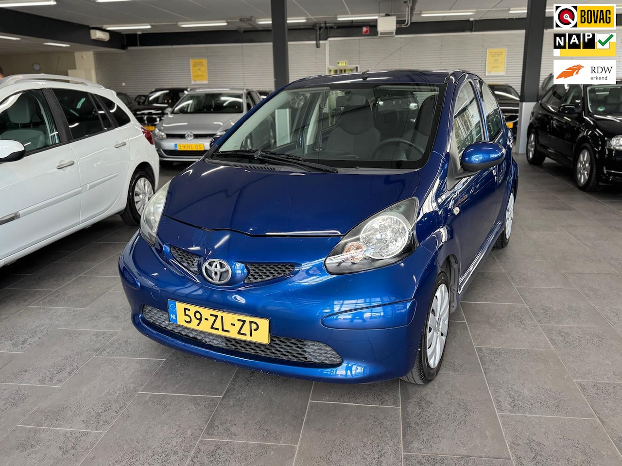 Toyota Aygo - 1.0-12V + 5-deurs elektrische pakket 136dzkm nap Apk 09-04-2026 - AutoWereld.nl