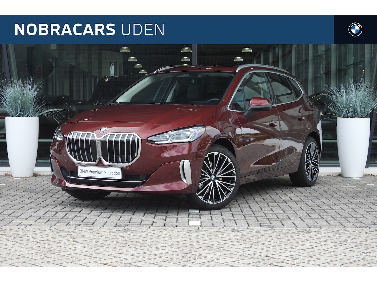 BMW 2-serie Active Tourer - 220i High Executive Luxury Line Automaat / Panoramadak / Trekhaak / Sportstoelen / Adaptie - AutoWereld.nl