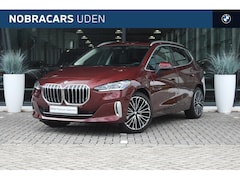 BMW 2-serie Active Tourer - 220i High Executive Luxury Line Automaat / Panoramadak / Trekhaak / Sportstoelen / Adaptie