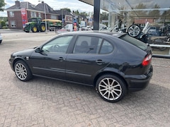 SEAT Leon - 1.6-16V Stella
