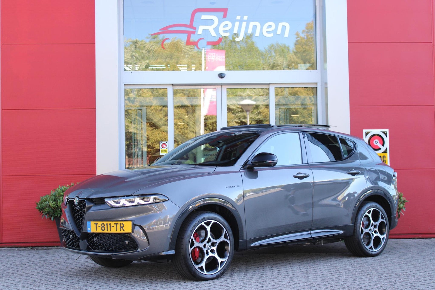 Alfa Romeo Tonale - PHEV 280PK VELOCE | NIEUWE AUTO! | PANORAMISCH SCHUIF/KANTEL DAK | WINTERPACK: STOEL/STUUR - AutoWereld.nl