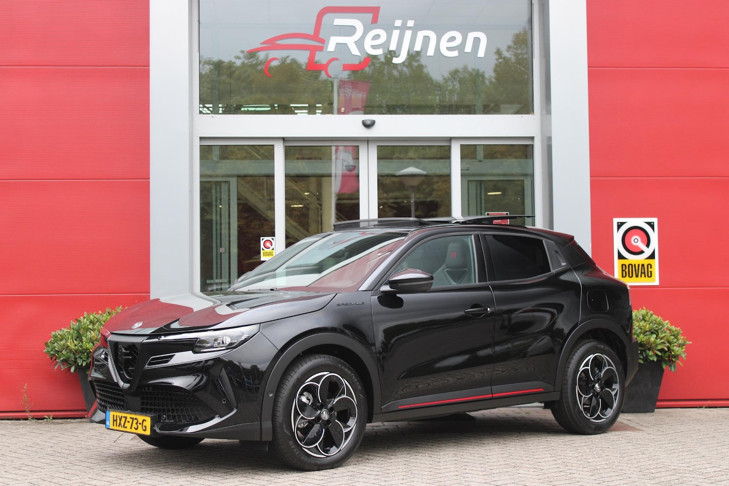 Alfa Romeo Junior - 1.2 Turbo 136PK IBRIDA SPECIALE | NIEUWE AUTO! | PANORAMISCH SCHUIF/KANTEL DAK | SPORT PAC - AutoWereld.nl