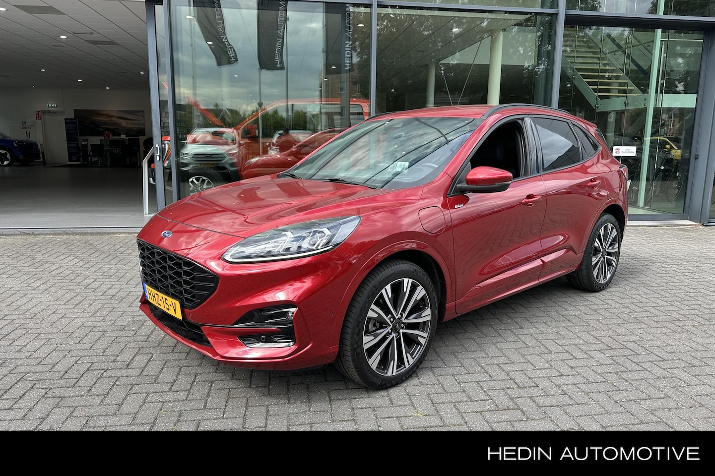 Ford Kuga - 2.5 PHEV ST-Line X | Driver Assistance | Winter Pack | Afneembare trekhaak | 20'' - AutoWereld.nl