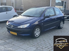Peugeot 206 - 1.4 Gentry inruilkoopje met lange apk