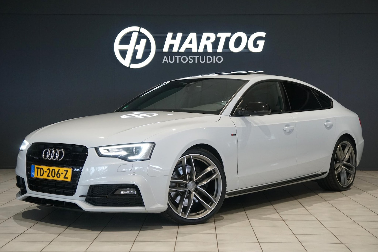 Audi A5 Sportback - 3.0 TDI quattro Suzuka Grau 3x S-Line + PANO / B&O / MEMORY / CRUISE CONTROL ADAPTIEF - AutoWereld.nl