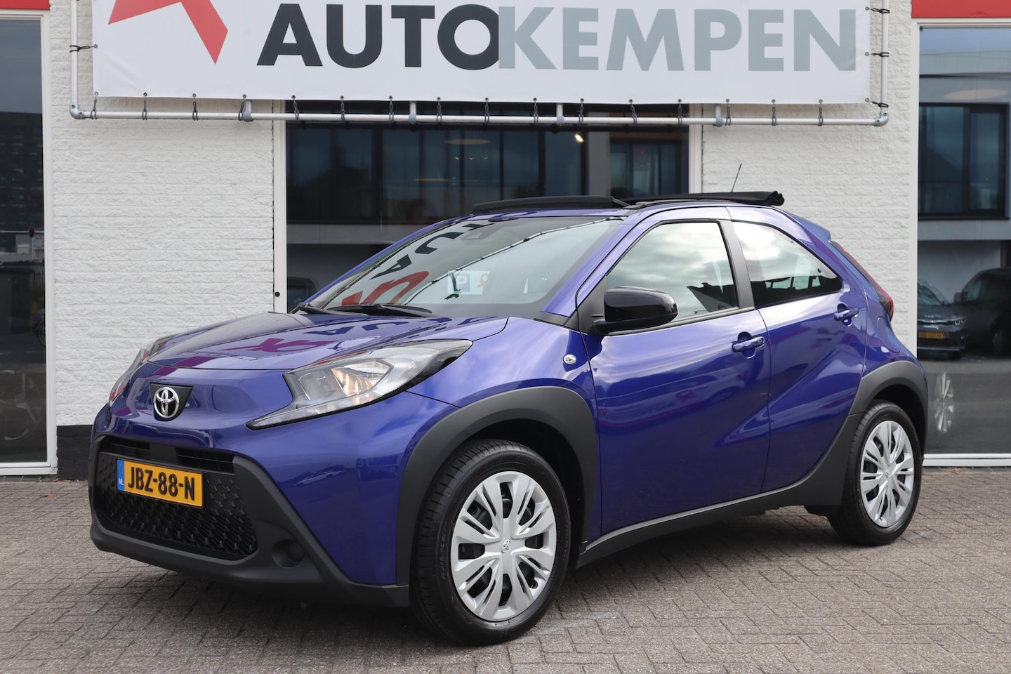Toyota Aygo X - 1.0 VVT-i AIR PLAY AUTOMAAT CAMERA|ADAPT CRUISE|CARPLAY|CABRIO-TOP - AutoWereld.nl