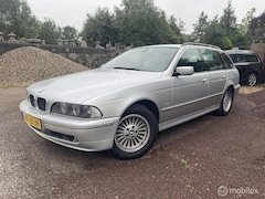 BMW 5-serie Touring - 520i Lifestyle Edition..Inruiler€1350,