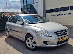 Kia Cee'd - Cee D 1.4 CVVT X-tra. Airco.NAP.Trekhaak