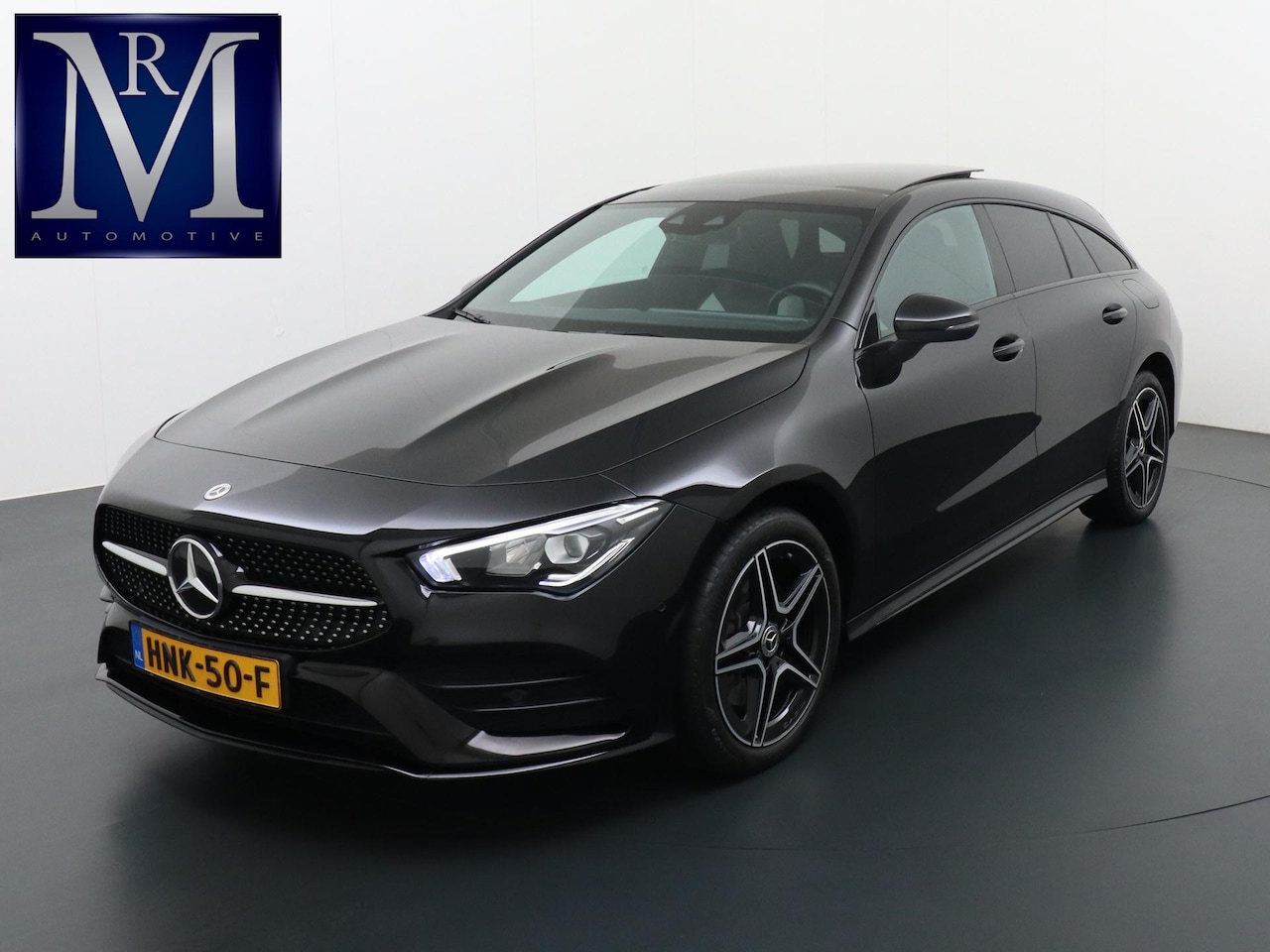 Mercedes-Benz CLA-klasse Shooting Brake - 250 e AMG Line PHEV PLUG-IN HYBRIDE | 1e EIGENAAR | UNIEKE KM-STAND | LEDER | PANORAMADAK - AutoWereld.nl