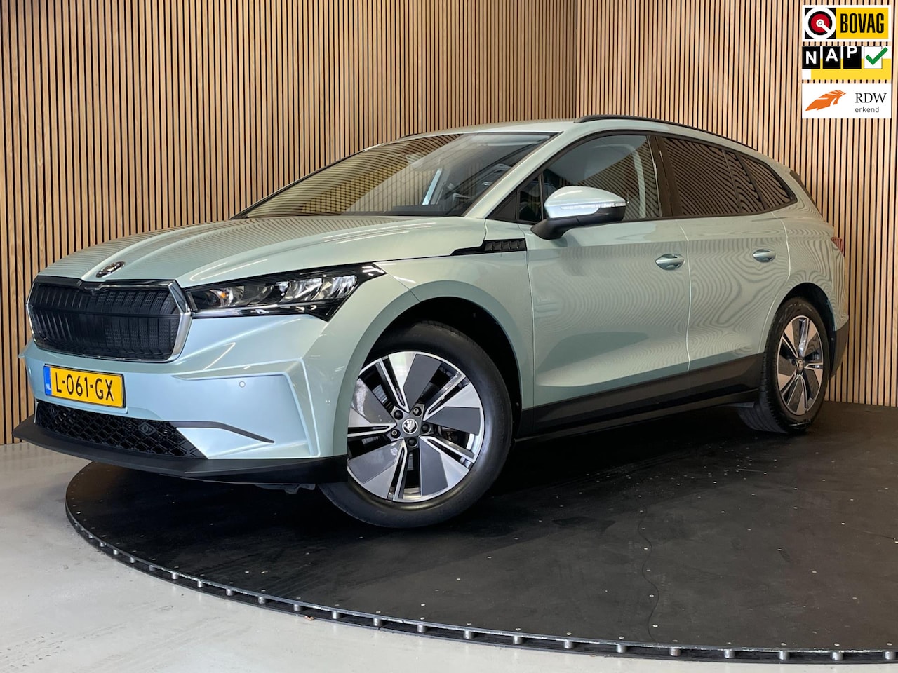 Skoda Enyaq iV - 60|TREKHAAK|LAGE KMS|ELEK.KLEP|CARPLAY|CAMERA|NAVI|INCL. BTW|1e EIG.|NL- AUTO| - AutoWereld.nl