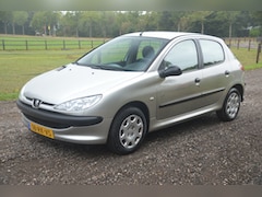 Peugeot 206 - 1.4 X-Design 5 deurs APK Juli 2026