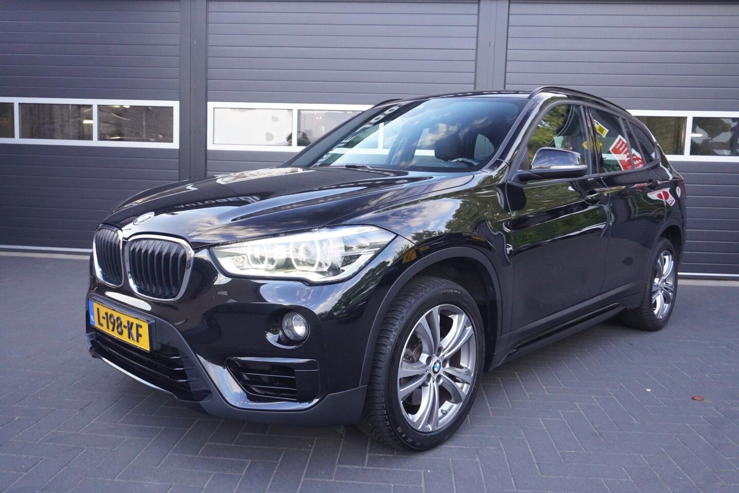 BMW X1 - SDrive20i Aut/Airco/Navi/CC - AutoWereld.nl