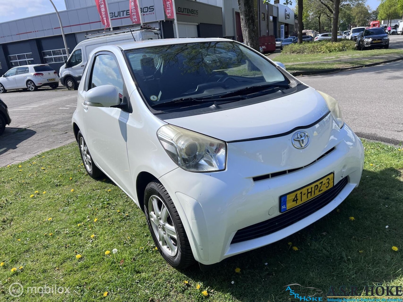 Toyota iQ - 1.0 VVTi Comfort 1.0 VVTi Comfort - AutoWereld.nl
