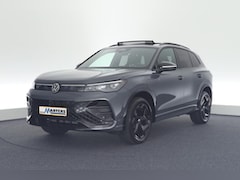 Volkswagen Tiguan - 1.5 272pk eHybrid R-Line Edition Black Style Trekhaak Camera Panoramadak Stoelverwarming M