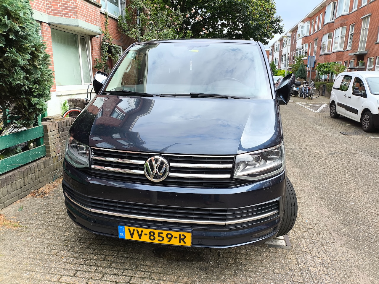 Volkswagen Transporter - 2.0 TDI L2H1 DC Highline - AutoWereld.nl
