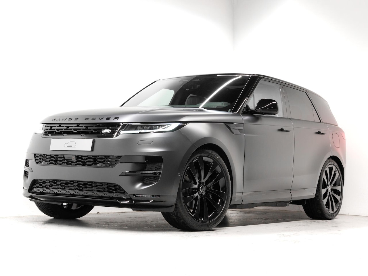 Land Rover Range Rover Sport - 3.0 P460e Dynamic SE PHEV STEALTH PACK - MATTE FOLIE -23" BLACK GLOSS WHEELS - AutoWereld.nl