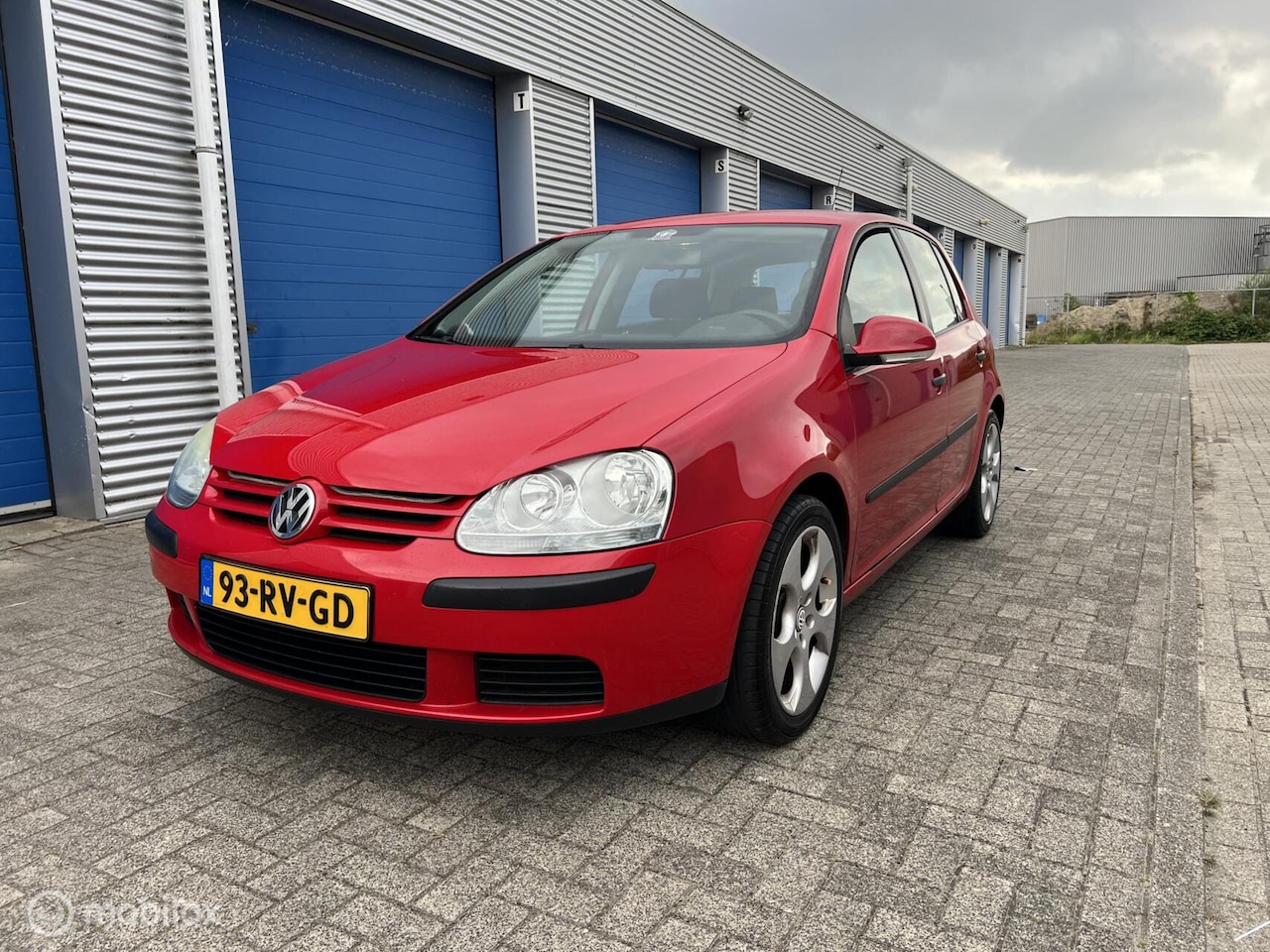 Volkswagen Golf - 1.4 FSI Businessline | Carplay | Lage Km - AutoWereld.nl