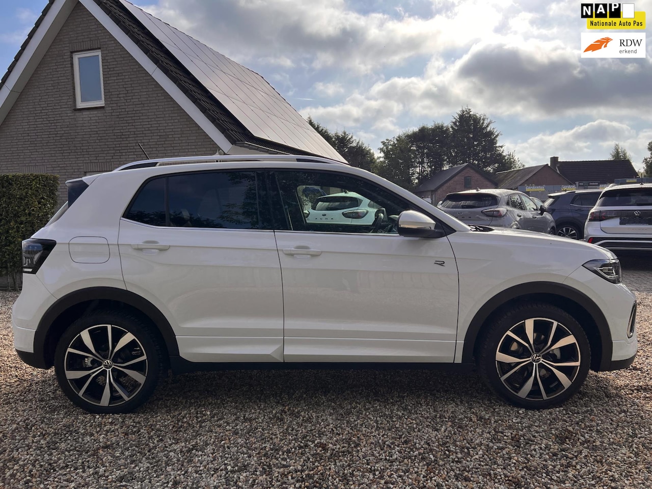 Volkswagen T-Cross - 1.5 TSI R-Line Business Navigatie & Camera & Winterpakket - AutoWereld.nl