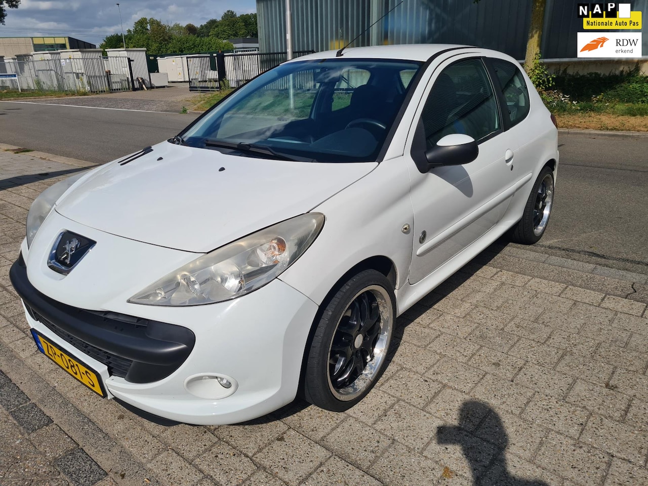 Peugeot 206 - 1.1 Access Lite, Apk, Nap, Goed rijdend, Inruil mogelijk. - AutoWereld.nl