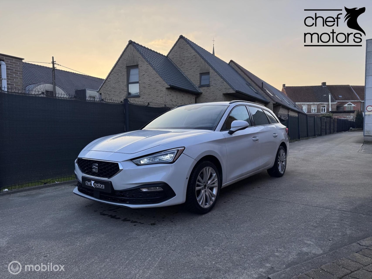 SEAT Leon Sportstourer - 1.5 TSI Style Business Intense 1.5 TSI Style Business Intense - AutoWereld.nl