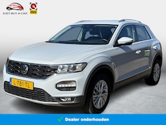 Volkswagen T-Roc - 1.5 TSI Style Business Apple & Android / Navigatie / Led / 1e Eigenaar / Dealeronderhouden