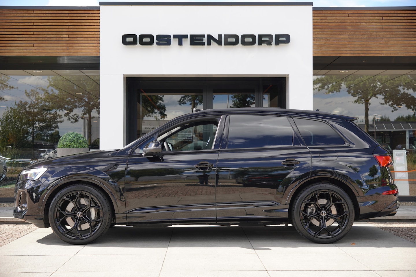 Audi Q7 - 55TFSIe/395pk Quattro S-Line Blackstyle|2024|Panoramadak|Trekhaak|Luchtvering|21"Blackstyl - AutoWereld.nl