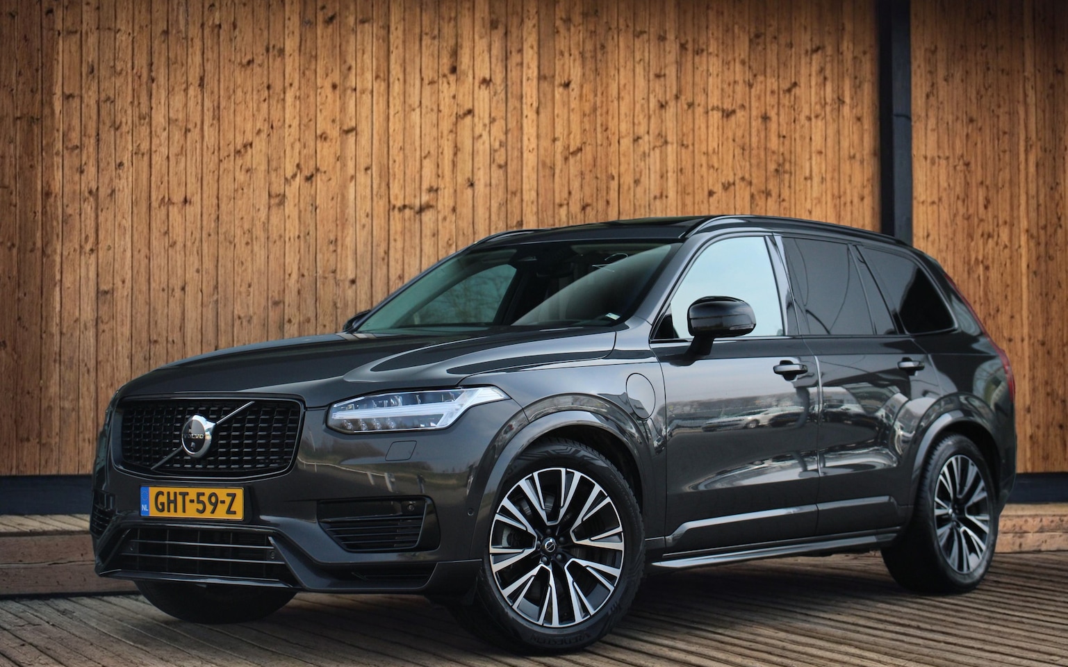 Volvo XC90 - | Luchtvering | Massage&Ventilatie | Bowers & Wilkins | 360 Camera | Trekhaak | Luchtverin - AutoWereld.nl