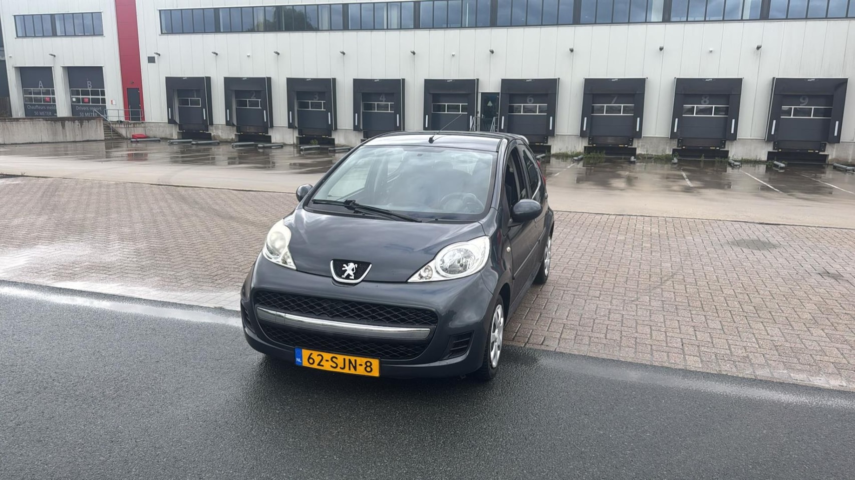Peugeot 107 - 1.0-12V XS 123.000 NAP Airco Grijs 2010 - AutoWereld.nl