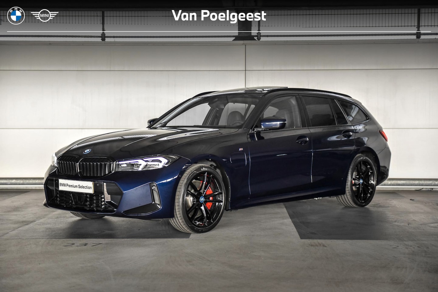 BMW 3-serie Touring - 330e | M Sportpakket Pro | Trekhaak met elektrisch wegklapbare kogel | Summer Sale 100 - AutoWereld.nl