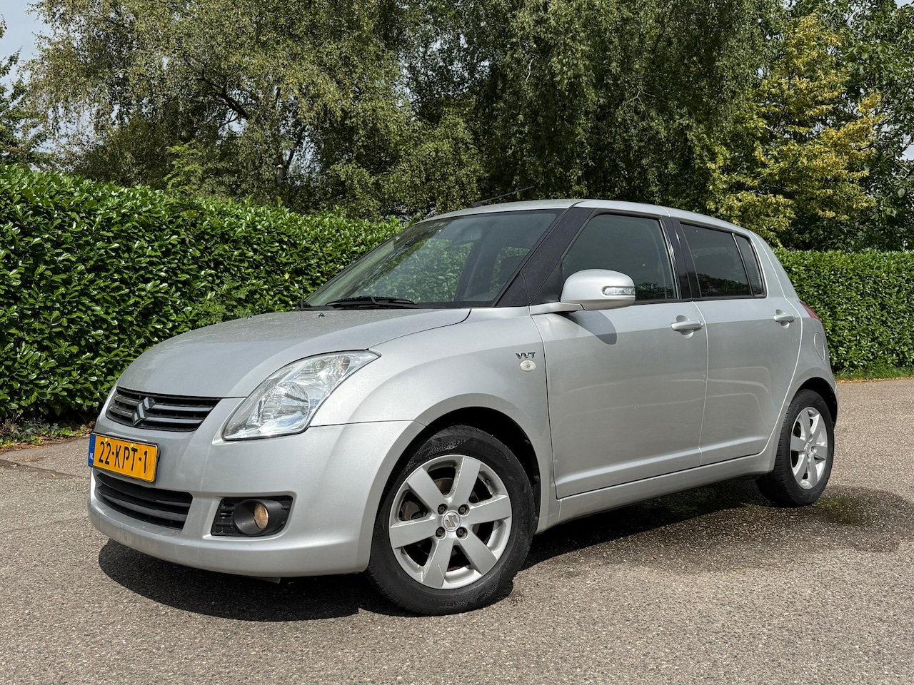 Suzuki Swift - 1.3 Limited | Airco | Velours | 15" Velgen | Trekhaak | Nieuwe APK | - AutoWereld.nl