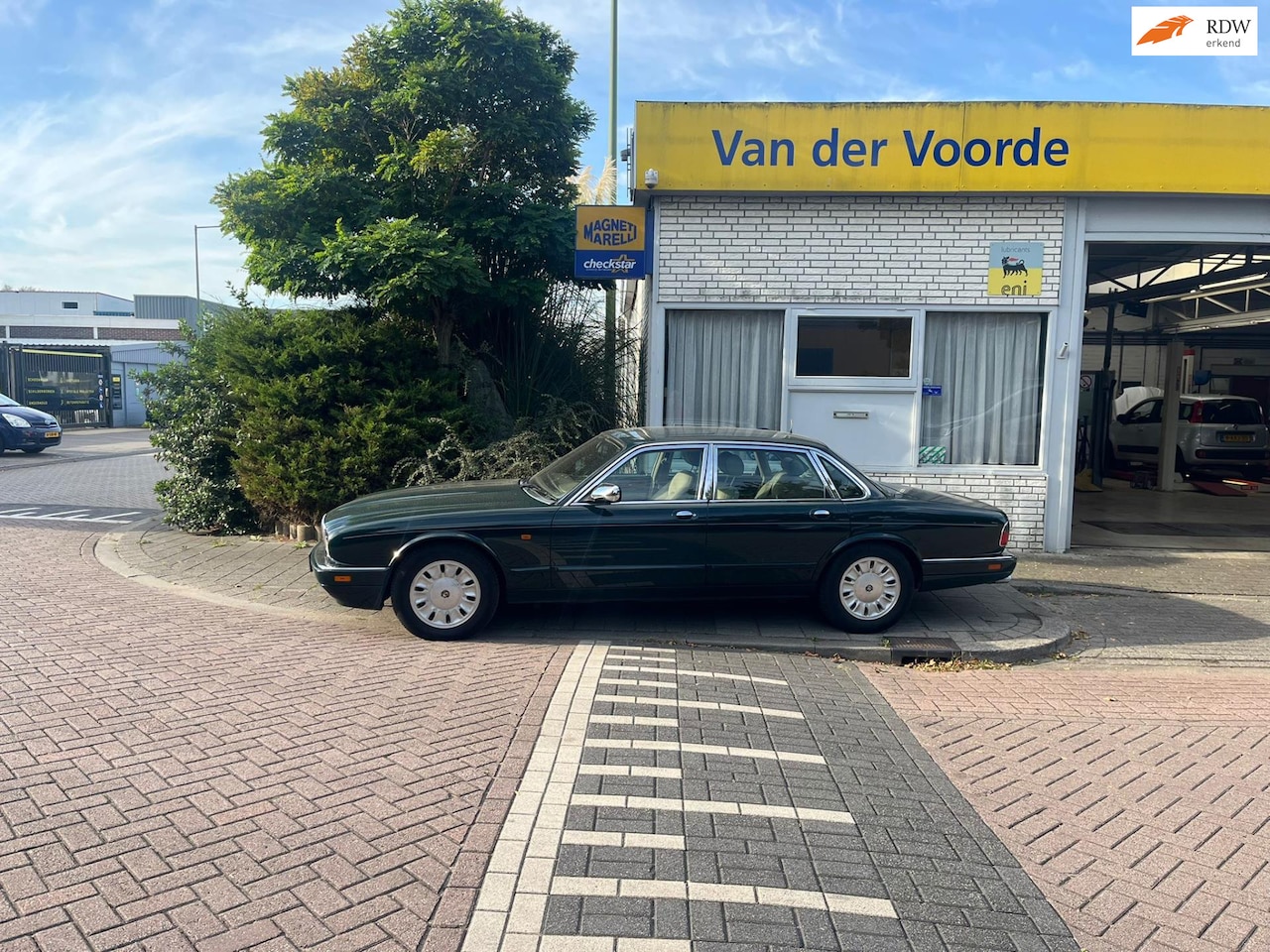 Daimler Double Six - 6.0 V12 6.0 V12 - AutoWereld.nl