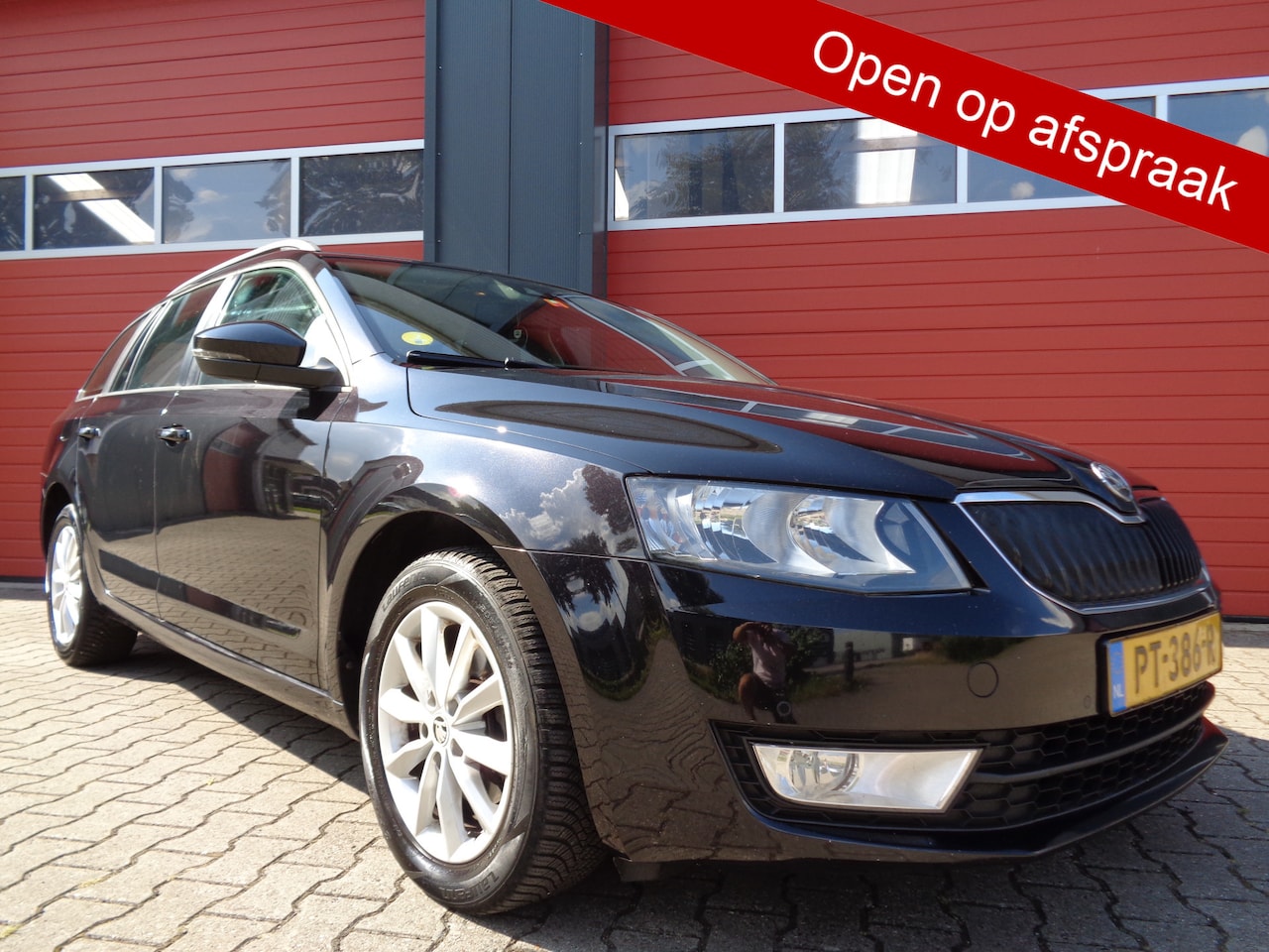 Skoda Octavia Combi - 1.6 TDI Greentech Elegance 1.6 TDI Greentech Elegance,Luxe nette auto! - AutoWereld.nl