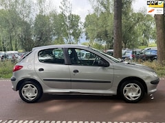 Peugeot 206 - 1.4 XR LAGE KM5DEURSAPKKOOPJE
