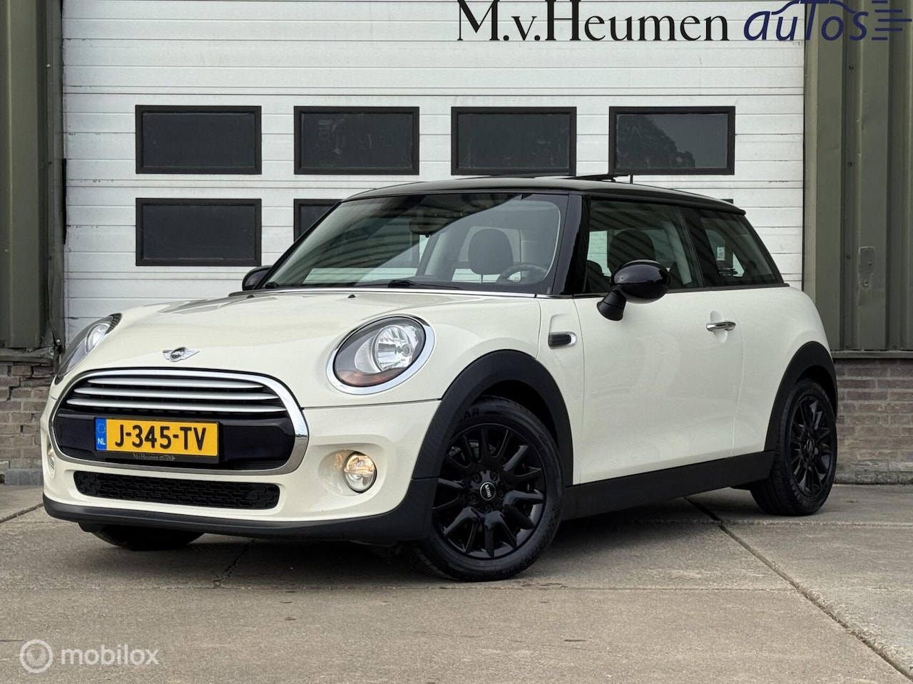 MINI Cooper - Mini 1.5 136PK Panoramadak Airco 16'' velgen - AutoWereld.nl