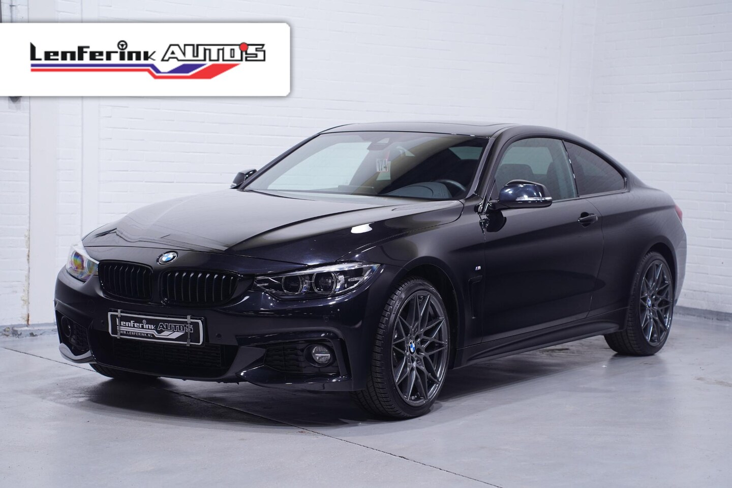 BMW 4-serie Coupé - 420d X-Drive M Sport Apple Carplay PDC V+A Schuifdak LMV '19' 2-Zone Clima Achteruitrijcam - AutoWereld.nl